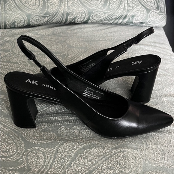 Anne Klein Black Pointed Toe Slingbacks - Picture 4 of 4